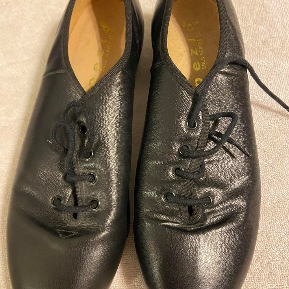 Size 7.5W - Black Tap Shoes